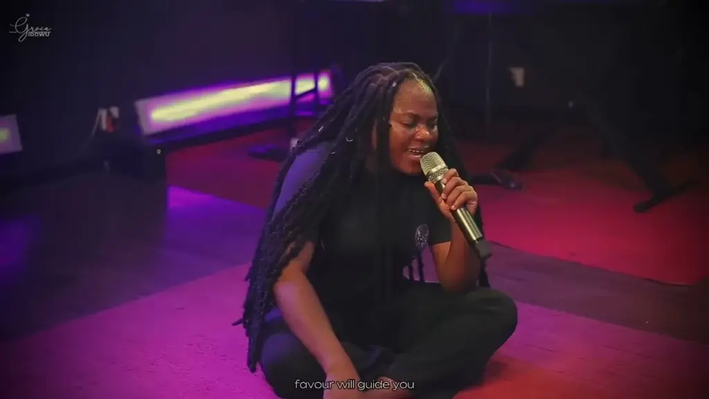Grace Idowu Lawrence Oyor Favour (Grace Idowu rendition) I am Favoured Mp3 Download