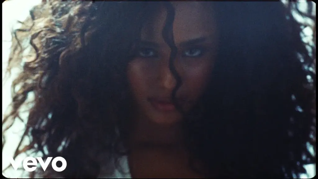 Tyla  IS IT LOVE Mp3 Download